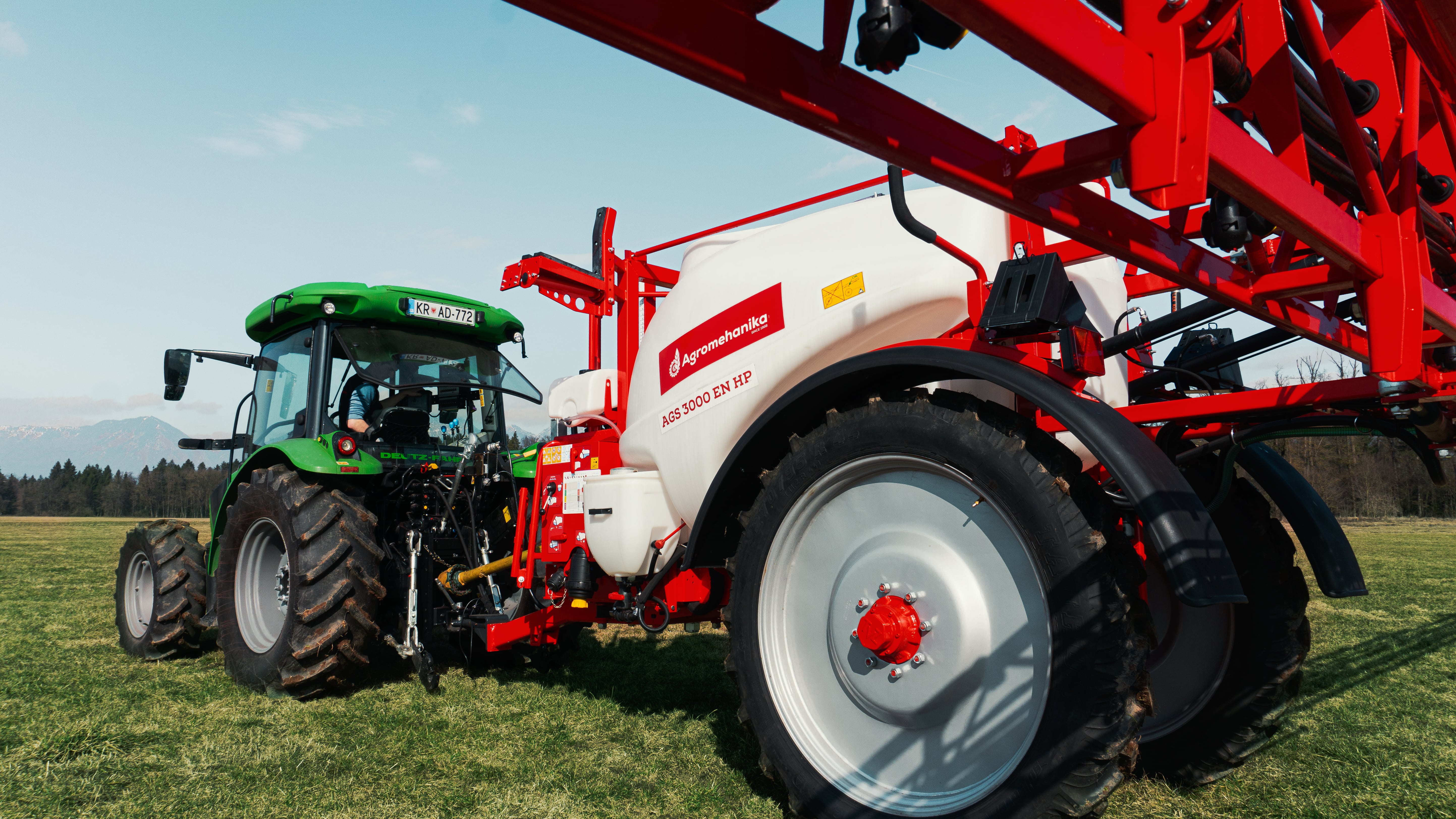 Sprayer tractat AGS 2500–3000 HP X Agromehanika
